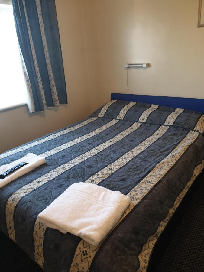 Elmhurst Hotel Ридинг Экстерьер фото